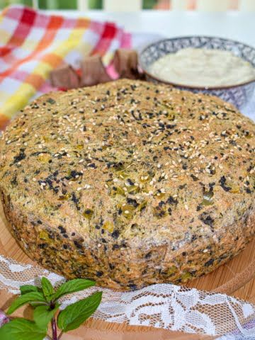 Spinach and Onion Bread ¾ view