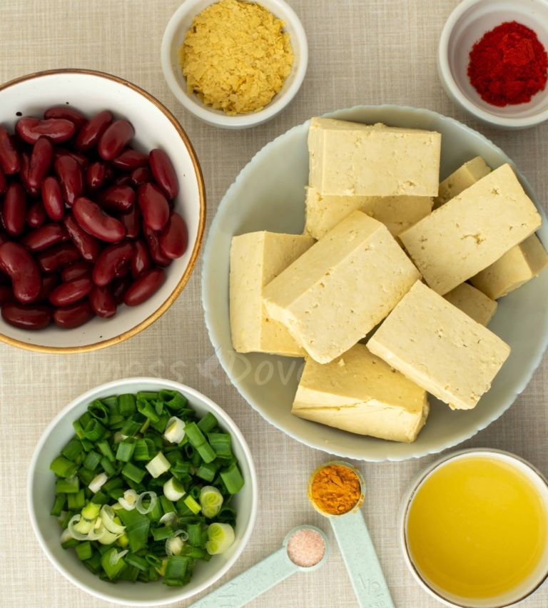 ingredients of the tofu scramble