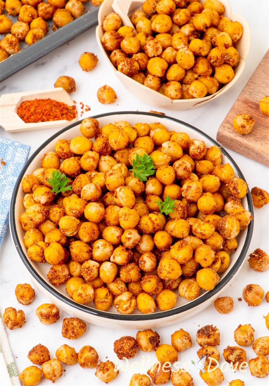 the Oil-free Oven Roasted Chickpeas in a small plate