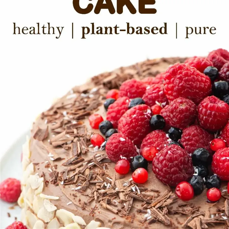 This is a dairy-free, sugar-free, oil-free chocolate cake! Super calorie-light but unbelievably tasty. With juicy raspberries for a touch of freshness and aroma. For those special occasions when you want to prepare something sweet and delicious yet healthy as well.