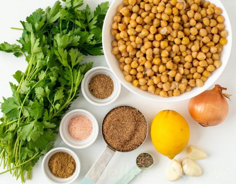 the ingredients for the  vegan falafels