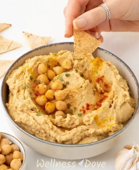 Easy 5 Ingredient Oil-free Hummus | WellnessDove