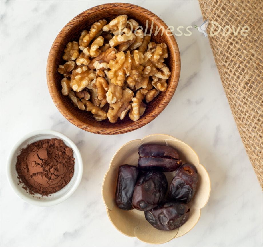 the ingredients for the raw vegan brownie balls