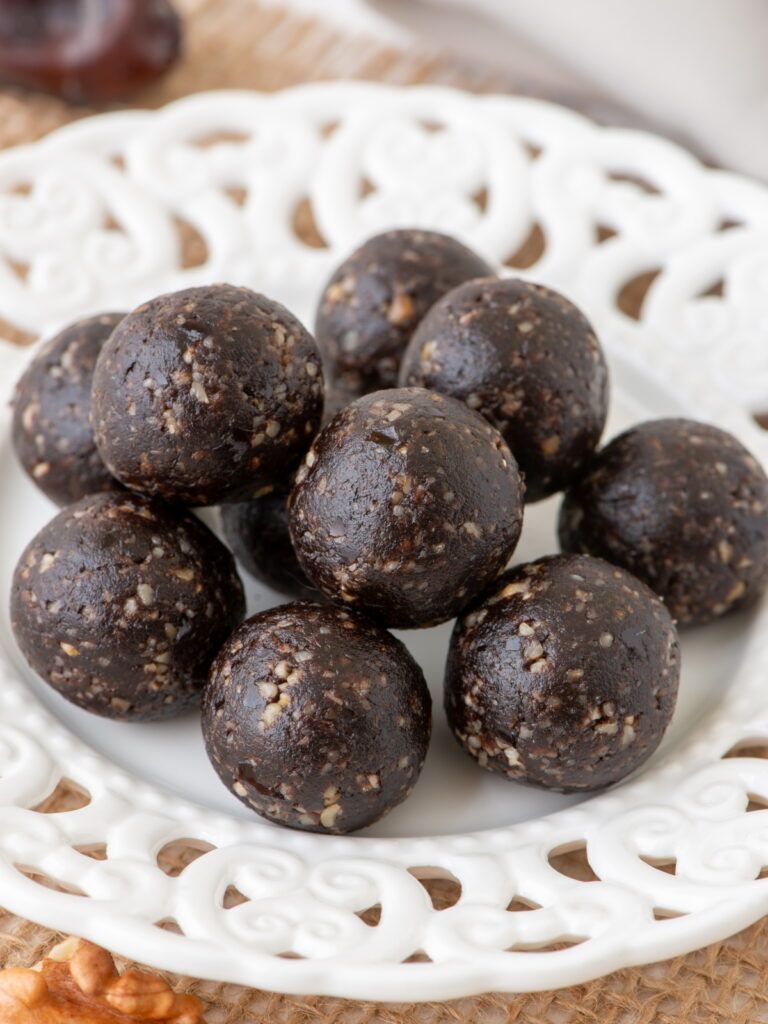 Healthy 3-Ingredient Vegan Energy Balls | WellnessDove