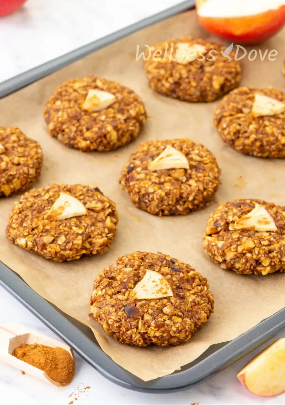 the Apple Oatmeal Vegan Breakfast Cookies in a tray.