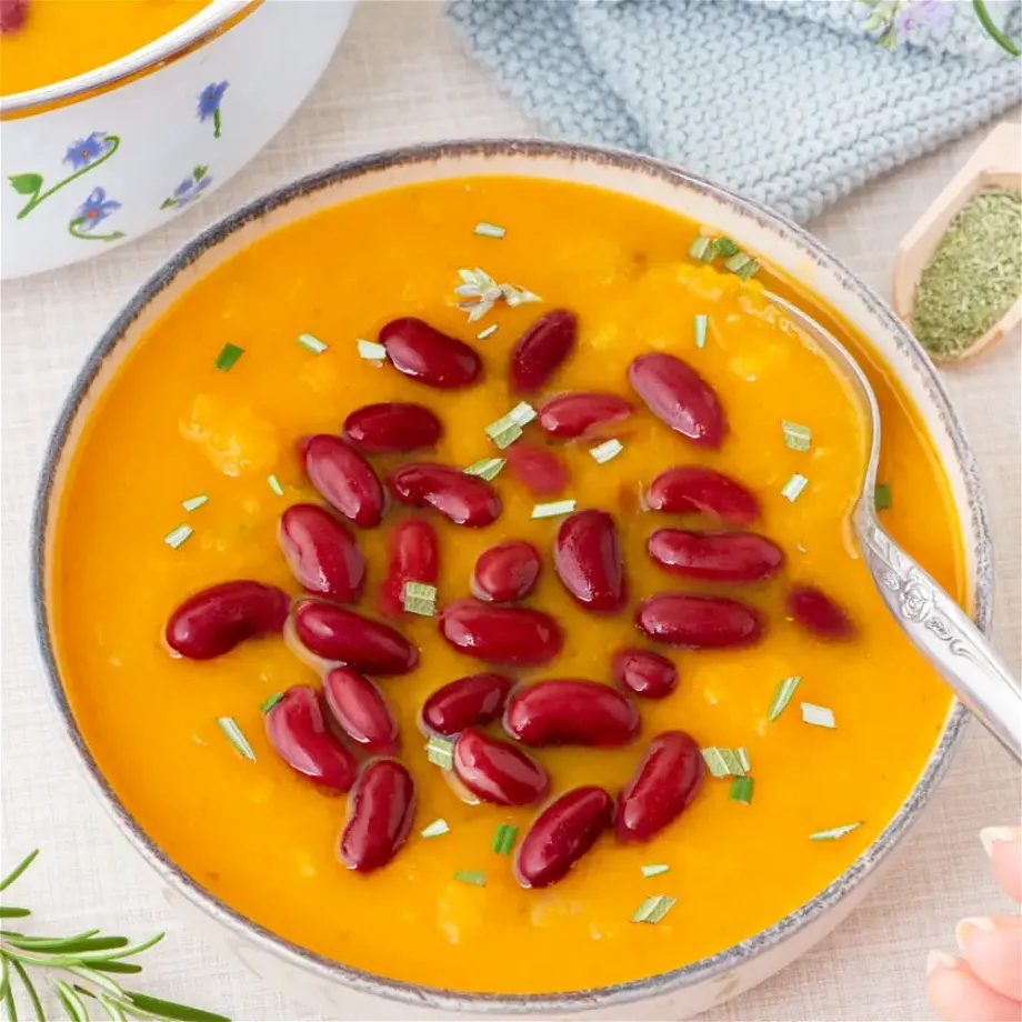 butternut squash vegan soup with beans