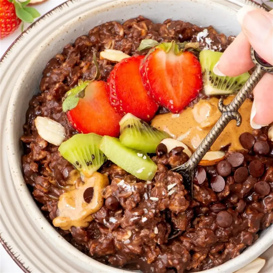 featured image for chocolate vegan oatmeal