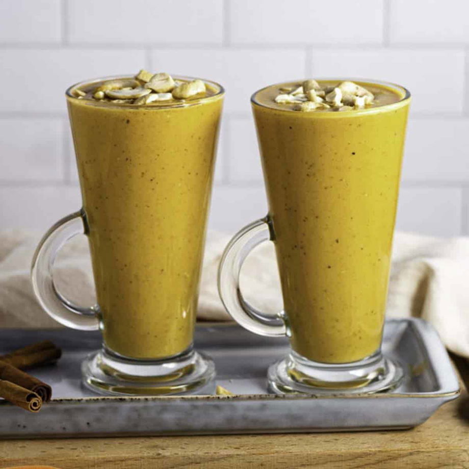 Carrot Banana Smoothie (5 Minutes!) - Sunglow Kitchen - www.sunglowkitchen.com