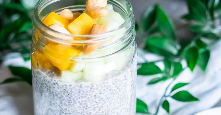 Mango Coconut Chia Pudding - Vibrantly G-Free - vibrantlygfree.com